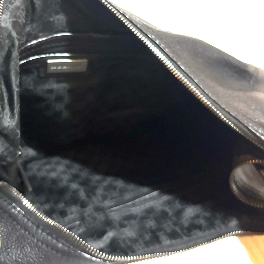 Elegant Black Leather Shoulder Bag